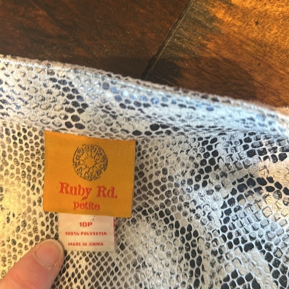 Ruby Road snake skin print jacket. Size 10P. EUC - Picture 3 of 9